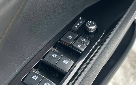 Toyota Camry, 2019 год, 2 180 000 рублей, 13 фотография