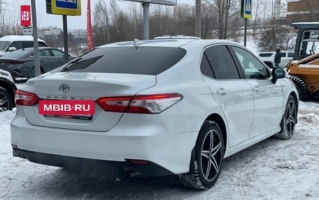 Toyota Camry, 2019 год, 2 180 000 рублей, 5 фотография