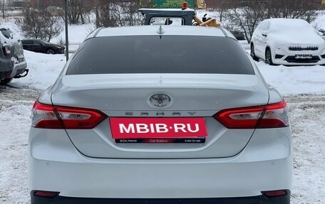 Toyota Camry, 2019 год, 2 180 000 рублей, 6 фотография