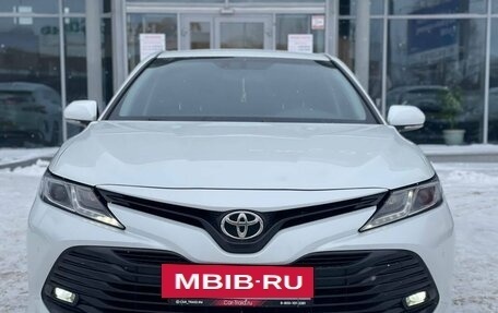 Toyota Camry, 2019 год, 2 180 000 рублей, 3 фотография