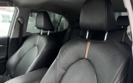 Toyota Camry, 2019 год, 2 180 000 рублей, 21 фотография