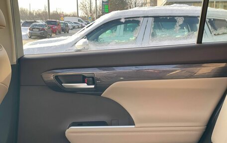 Toyota Highlander, 2025 год, 5 750 000 рублей, 27 фотография