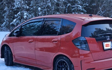 Honda Fit III, 2010 год, 1 100 000 рублей, 2 фотография