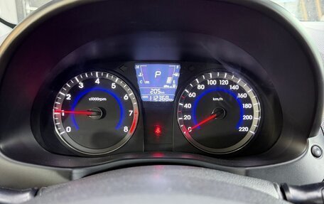 Hyundai Solaris II рестайлинг, 2013 год, 940 000 рублей, 12 фотография