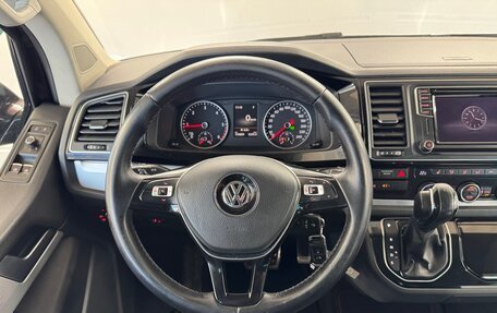 Volkswagen Multivan T6 рестайлинг, 2016 год, 2 915 000 рублей, 11 фотография