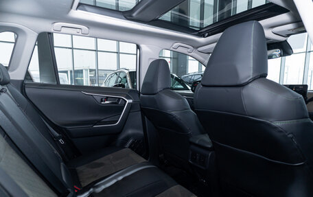 Toyota RAV4, 2025 год, 4 379 000 рублей, 11 фотография