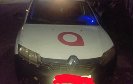 Renault Logan II, 2016 год, 370 000 рублей, 5 фотография