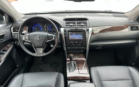 Toyota Camry, 2017 год, 2 160 000 рублей, 12 фотография