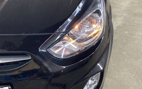 Hyundai Solaris II рестайлинг, 2011 год, 900 000 рублей, 4 фотография