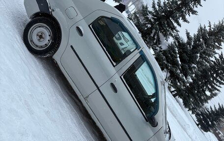 Renault Logan I, 2005 год, 105 000 рублей, 3 фотография