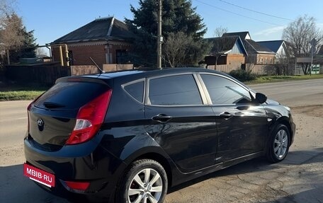 Hyundai Solaris II рестайлинг, 2011 год, 900 000 рублей, 9 фотография