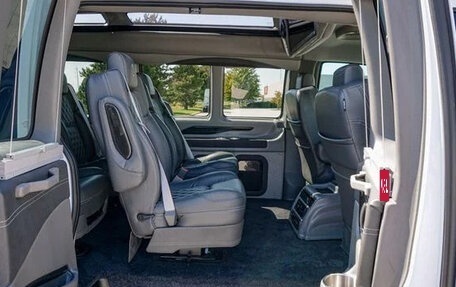 Chevrolet Express II, 2023 год, 16 251 548 рублей, 10 фотография