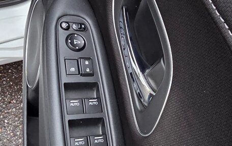 Honda Vezel, 2016 год, 1 765 000 рублей, 11 фотография