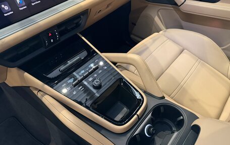 Porsche Cayenne III, 2024 год, 16 950 000 рублей, 34 фотография