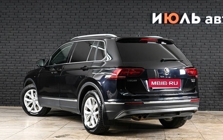 Volkswagen Tiguan II, 2017 год, 2 930 000 рублей, 6 фотография