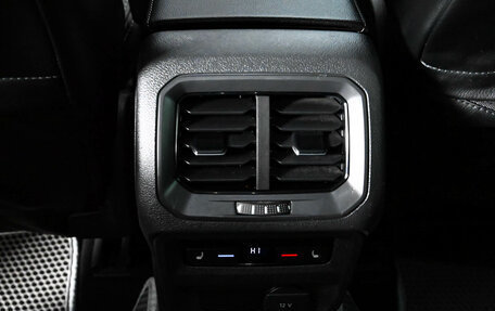 Volkswagen Tiguan II, 2017 год, 2 930 000 рублей, 11 фотография