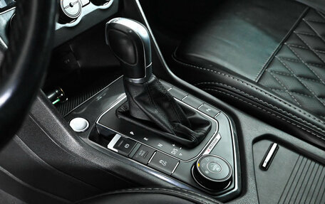 Volkswagen Tiguan II, 2017 год, 2 930 000 рублей, 17 фотография