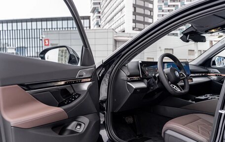 BMW 5 серия, 2025 год, 8 590 000 рублей, 6 фотография