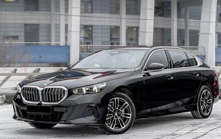 BMW 5 серия, 2025 год, 8 590 000 рублей, 2 фотография