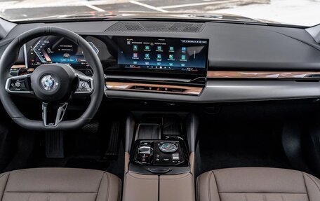 BMW 5 серия, 2025 год, 8 590 000 рублей, 9 фотография