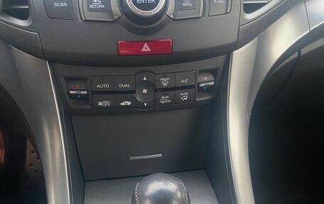 Honda Accord VIII рестайлинг, 2012 год, 1 380 000 рублей, 24 фотография