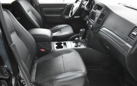 Mitsubishi Pajero IV, 2013 год, 1 870 000 рублей, 10 фотография