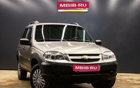 Chevrolet Niva I рестайлинг, 2017 год, 679 000 рублей, 2 фотография