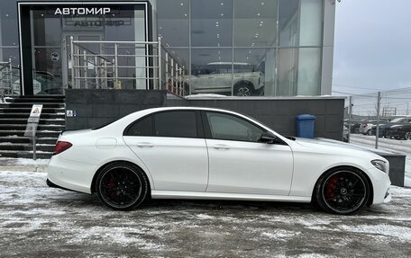 Mercedes-Benz E-Класс, 2019 год, 3 190 000 рублей, 4 фотография