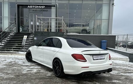 Mercedes-Benz E-Класс, 2019 год, 3 190 000 рублей, 7 фотография