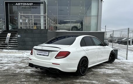 Mercedes-Benz E-Класс, 2019 год, 3 190 000 рублей, 5 фотография