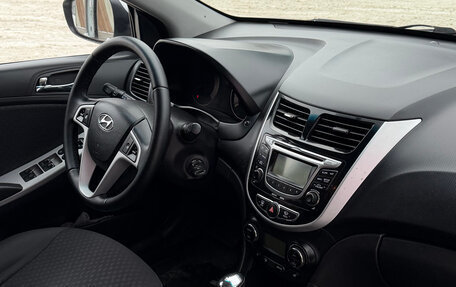 Hyundai Solaris II рестайлинг, 2012 год, 650 000 рублей, 7 фотография