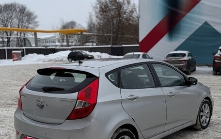 Hyundai Solaris II рестайлинг, 2012 год, 650 000 рублей, 4 фотография