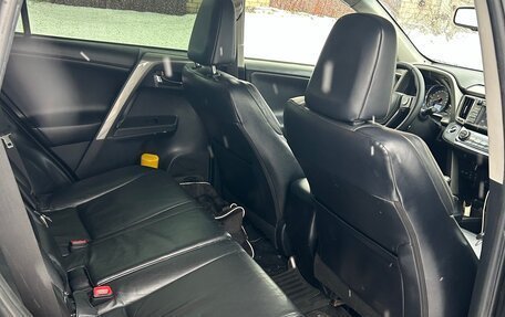 Toyota RAV4, 2013 год, 1 630 000 рублей, 6 фотография