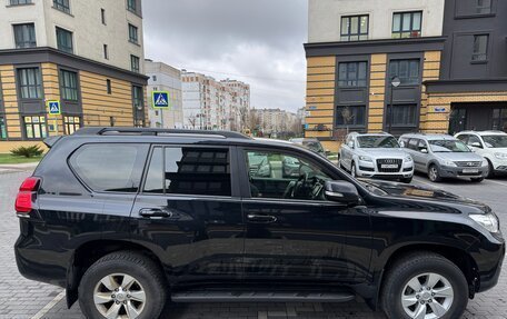 Toyota Land Cruiser Prado 150 рестайлинг 2, 2019 год, 4 500 000 рублей, 3 фотография
