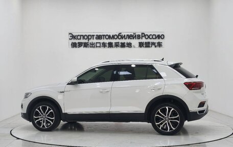 Volkswagen T-Roc I, 2022 год, 2 000 000 рублей, 6 фотография