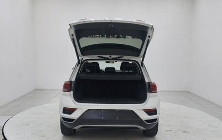 Volkswagen T-Roc I, 2022 год, 2 000 000 рублей, 7 фотография