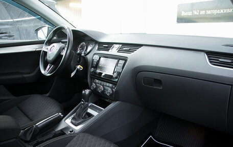 Skoda Octavia, 2017 год, 1 598 000 рублей, 17 фотография