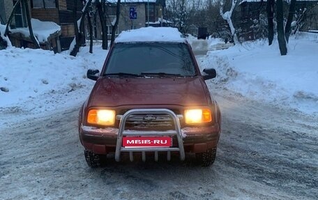 Chevrolet Tracker II, 2001 год, 349 000 рублей, 1 фотография