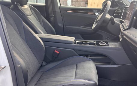 Volkswagen Tiguan, 2025 год, 4 790 000 рублей, 16 фотография