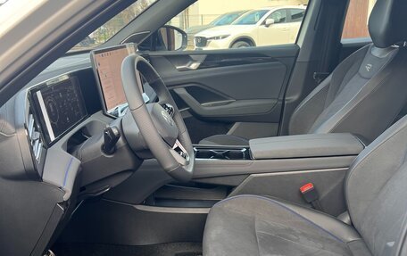 Volkswagen Tiguan, 2025 год, 4 790 000 рублей, 15 фотография