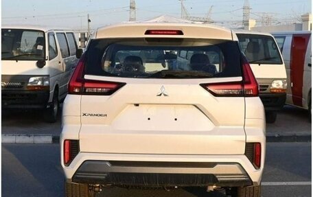Mitsubishi Xpander, 2023 год, 2 450 000 рублей, 4 фотография