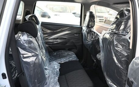 Mitsubishi Xpander, 2023 год, 2 450 000 рублей, 14 фотография