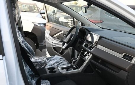 Mitsubishi Xpander, 2023 год, 2 450 000 рублей, 16 фотография