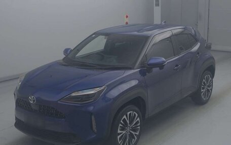 Toyota Yaris Cross, 2022 год, 1 600 000 рублей, 3 фотография