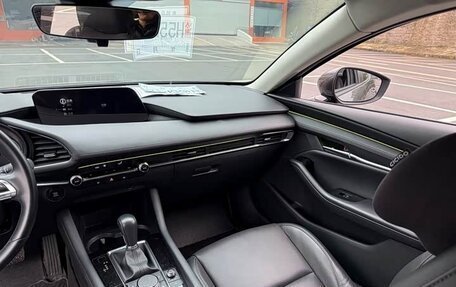 Mazda 3, 2023 год, 1 900 000 рублей, 13 фотография