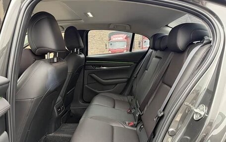 Mazda 3, 2023 год, 1 900 000 рублей, 10 фотография