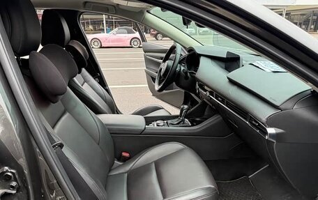 Mazda 3, 2023 год, 1 900 000 рублей, 18 фотография