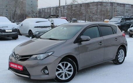 Toyota Auris II, 2013 год, 1 150 000 рублей, 1 фотография
