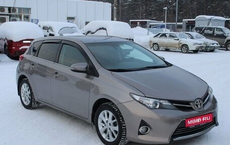 Toyota Auris II, 2013 год, 1 150 000 рублей, 3 фотография