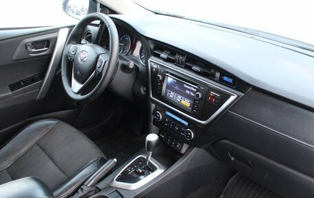 Toyota Auris II, 2013 год, 1 150 000 рублей, 28 фотография